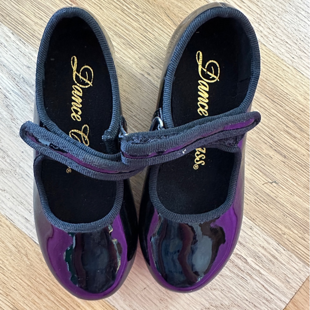 Dance Class Kids' Glossy Black Tap Shoes with Heel